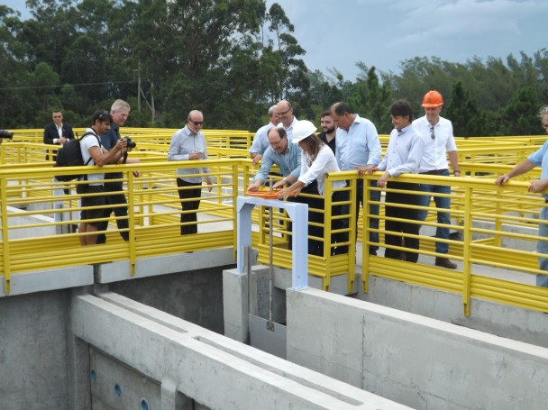 Capão da Canoa Governador Sartori esteve presente na inauguração da ETA (3)